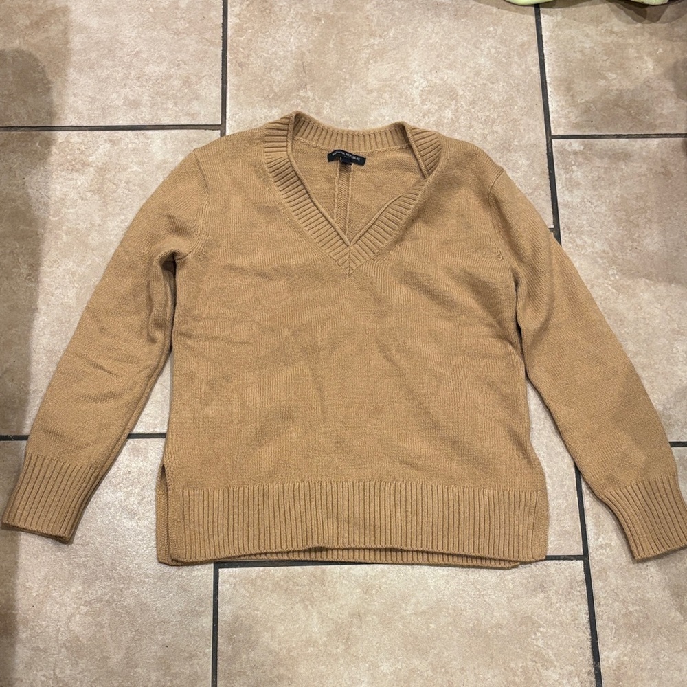 Banana Republic Tan V-Neck Sweater